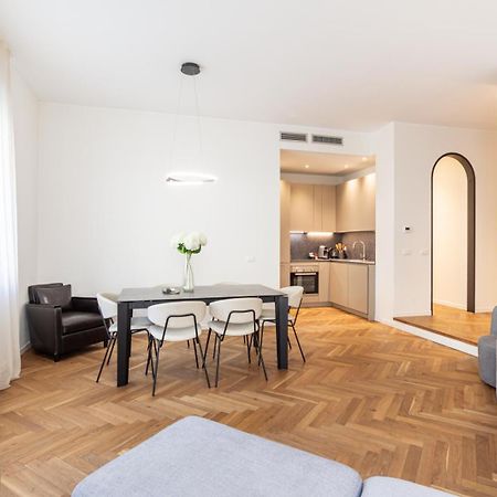 Cool And Big Central Apartment Duomo - White Milán Exterior foto